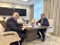 Губернатор Курской области Александр Хинштейн провел в Москве встречу с секретарем Генерального совета партии «Единая Россия», первым заместителем председателя Совета Федерации Владимиром Якушевым