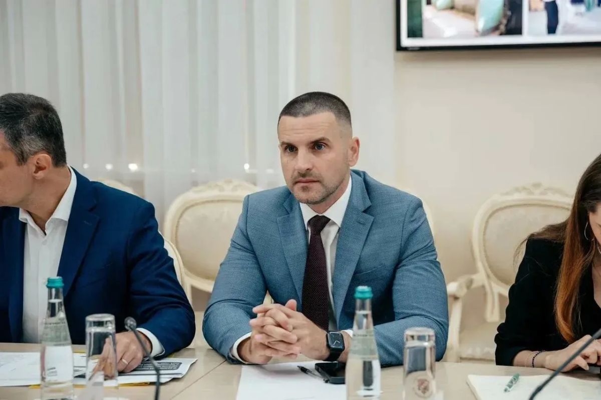 Сегодня состоялось заседание Правительства Курской области под руководством губернатора Курской области Александра Евсеевича Хинштейна