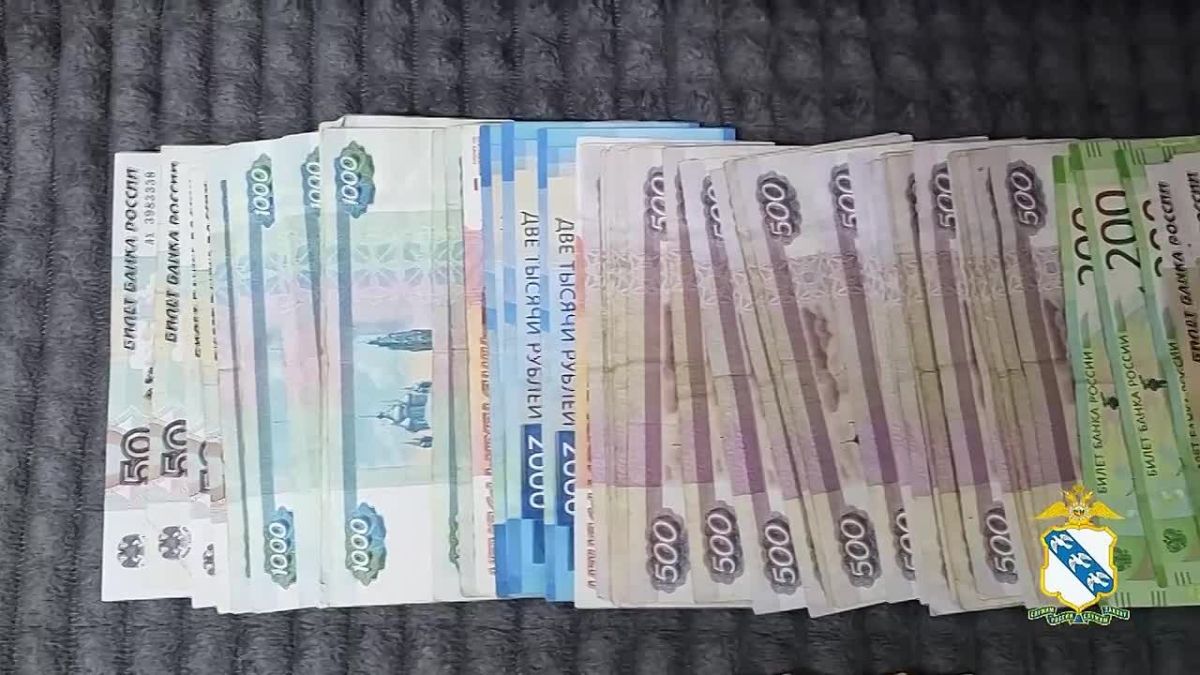 Курянин забрал деньги из трёх чаш для пожертвований из храма
