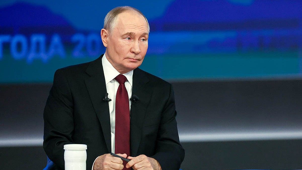 Путин шутливо ответил «караул» на просьбу Ковальчука сказать ещё слово в докладе