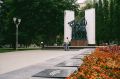 парке Героев Гражданской войны обновили памятные таблички, посвященные погибшим партийным и советским работникам
