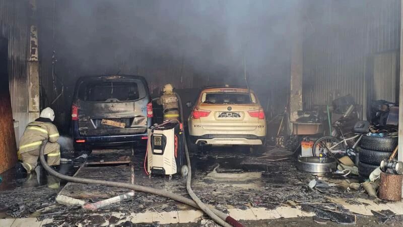 В Курске на 2-м Литовском переулке горела автомастерская