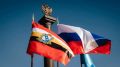 Александр Хинштейн поздравил курян с Днем Государственного флага РФ
