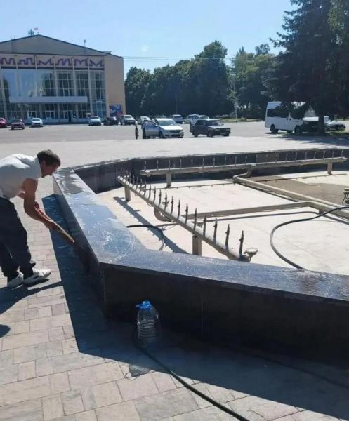 В Курске починили фонтан в парке имени Рокоссовского