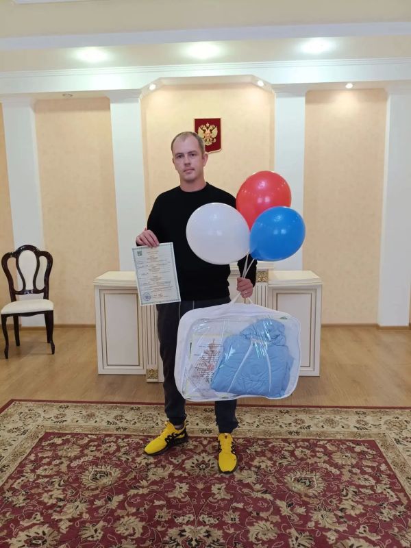 22 августа вся страна отмечает один из главных государственных праздников — День Государственного флага Российской Федерации