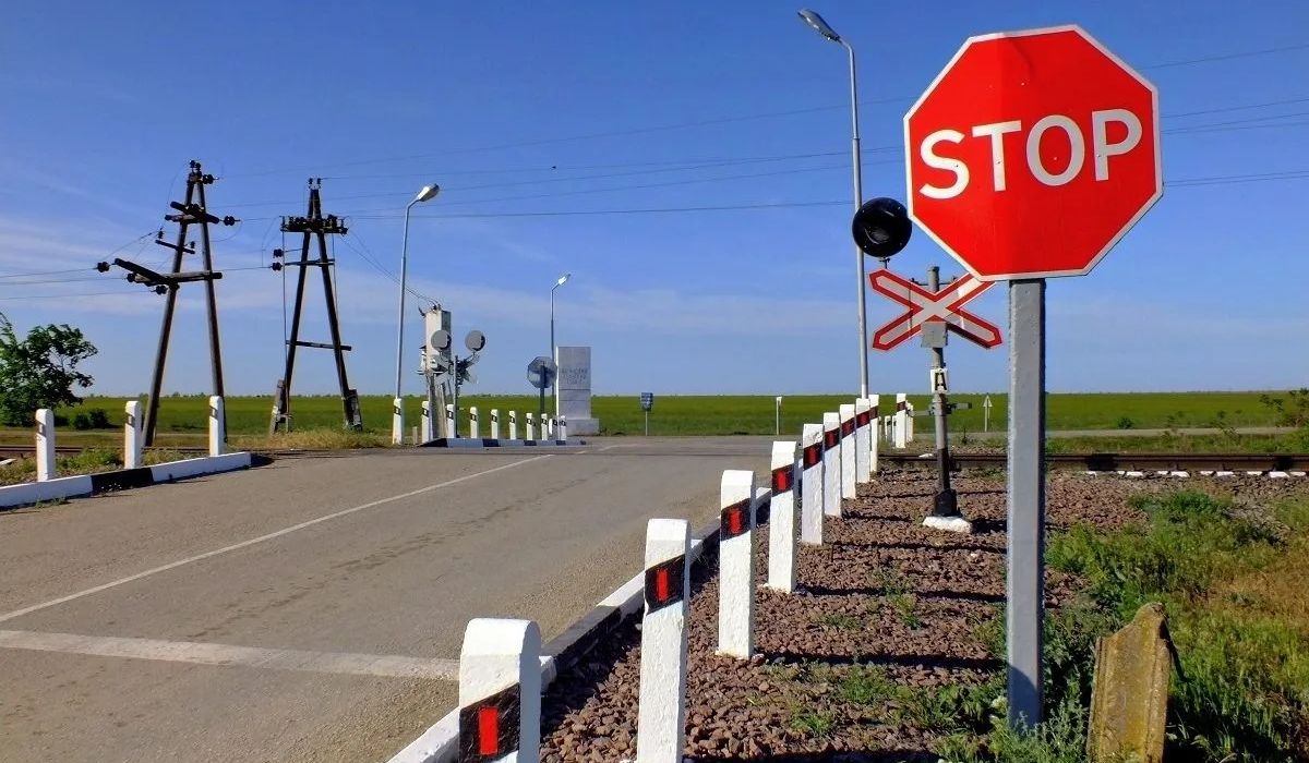 В Понырях Курской области 26 августа ограничат движение на ж/д переезде