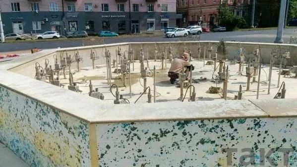 В Курске на Московской площади идёт реконструкция фонтана
