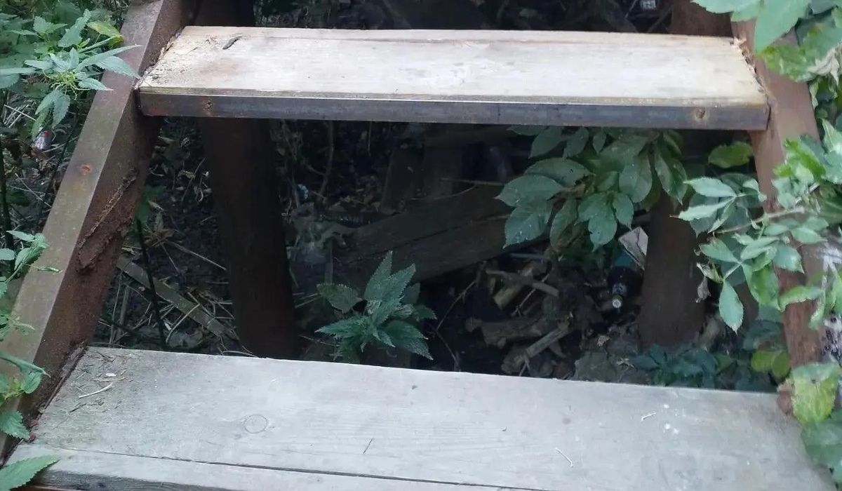 В Курске на улице Ватутина отремонтировали лестницу