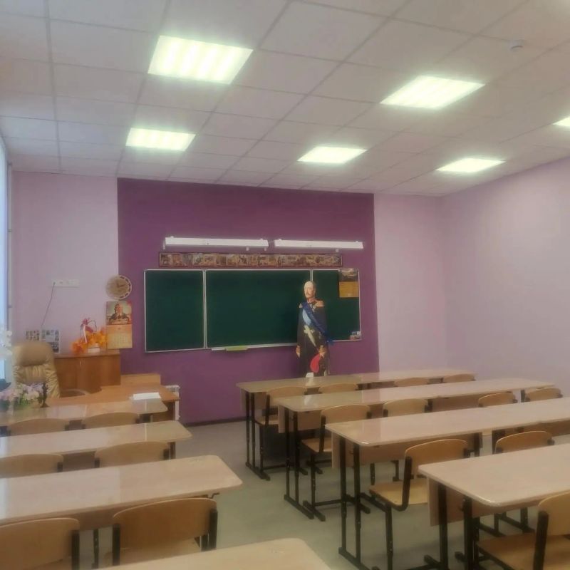 RAEX при поддержке Фонда президентских грантов представил двенадцатый выпуск рейтингов ведущих школ России, оценивая их по количеству выпускников, поступивших в ведущие вузы России