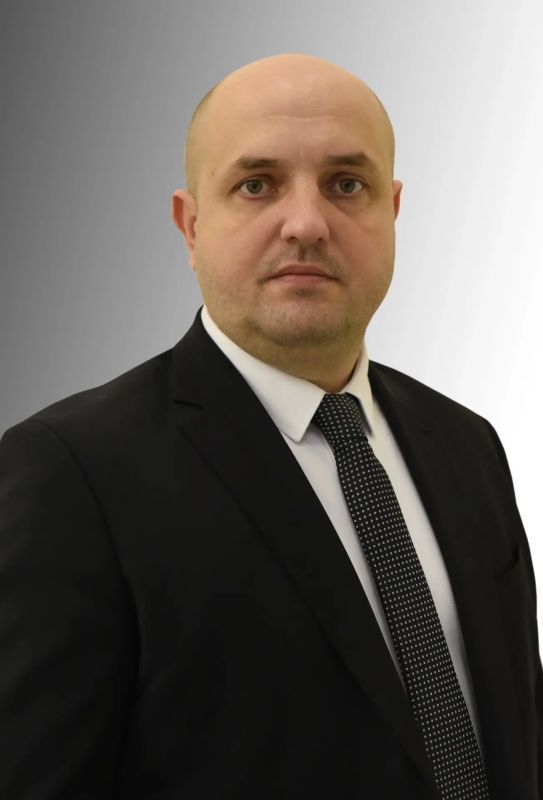 Сегодня День Рождения у министра ЖКХ и ТЭК Курской области Александра Владимировича Мулёвина!