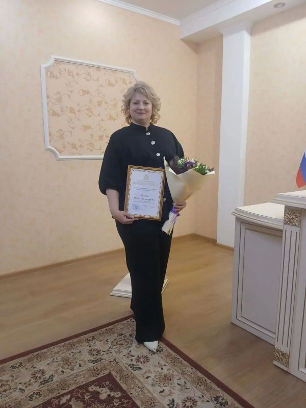 Сегодня свой день рождения отмечает начальник отдела ЗАГС администрации Фатежского района Юлия Александровна Басова