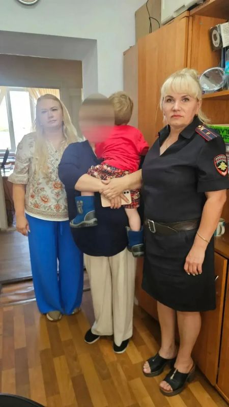 Полиция отыскала родителей найденного в Курске 2-летенего малыша