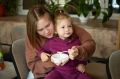 В Курске молодых родителей информируют о том, какие выплаты они могут получить
