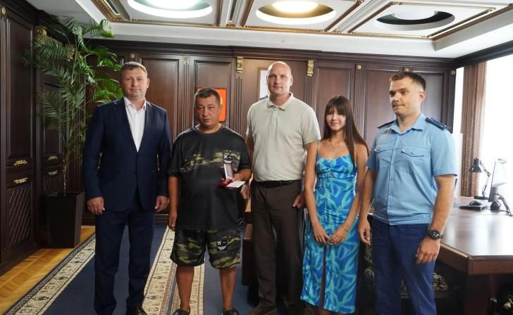 Житель Курска спас тонущую девушку на крымском пляже
