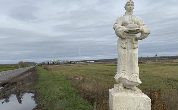 В Курской области займутся состоянием въездных стел