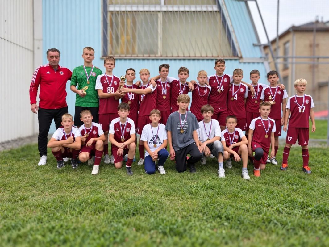 Футболисты из Курска получили бронзу на турнире в Орле