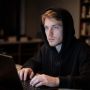 Курянин распространял порно, используя номер жены