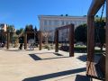 В Курске на Театральной площади установили 6 качелей
