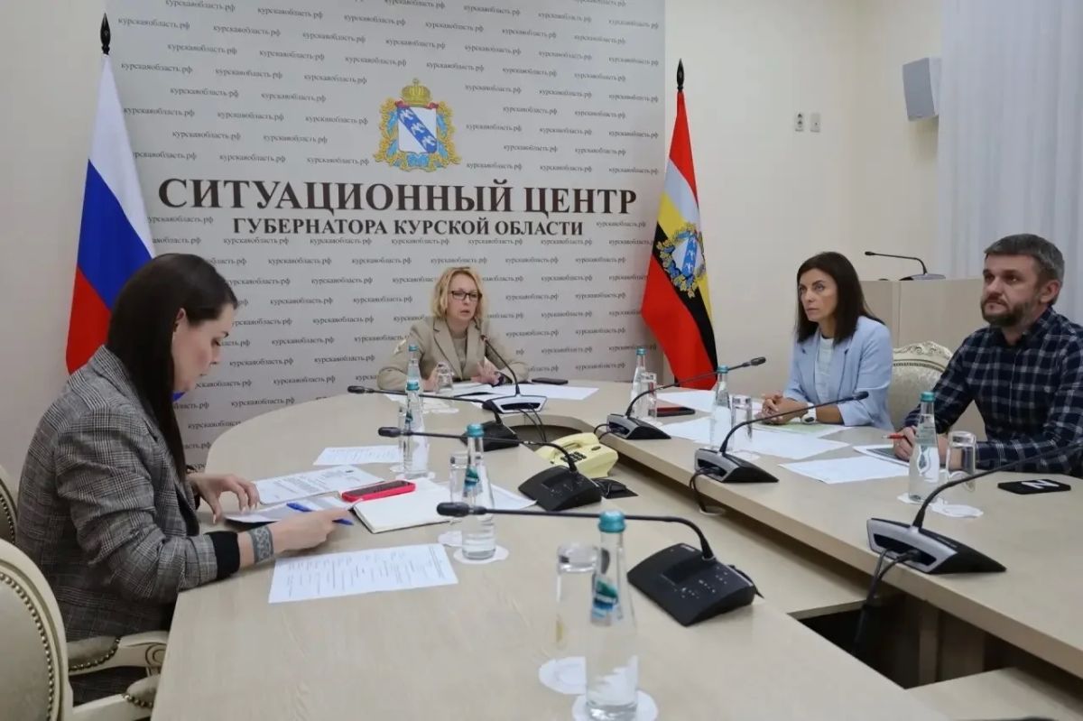 В Курской области провели совещание с главами районов, посвященное темпам капитального ремонта школ