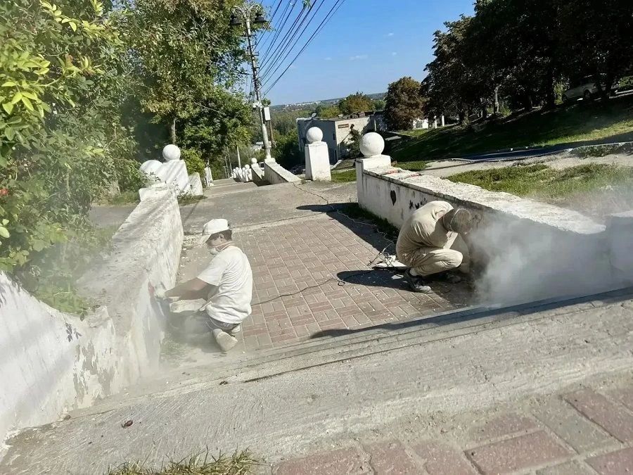 В Курске лестницу на Мирной отремонтируют за 3,1 млн рублей