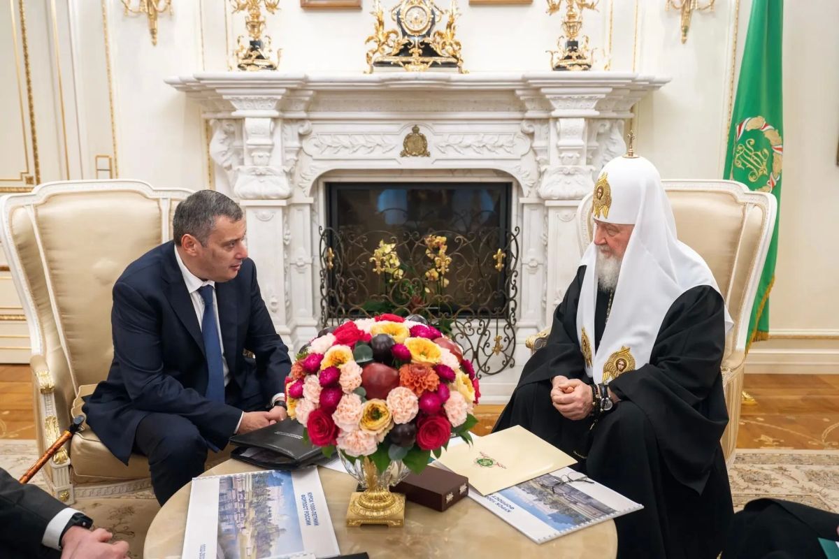 Патриарх Кирилл благословил принесение мощей Дмитрия Донского в Курск