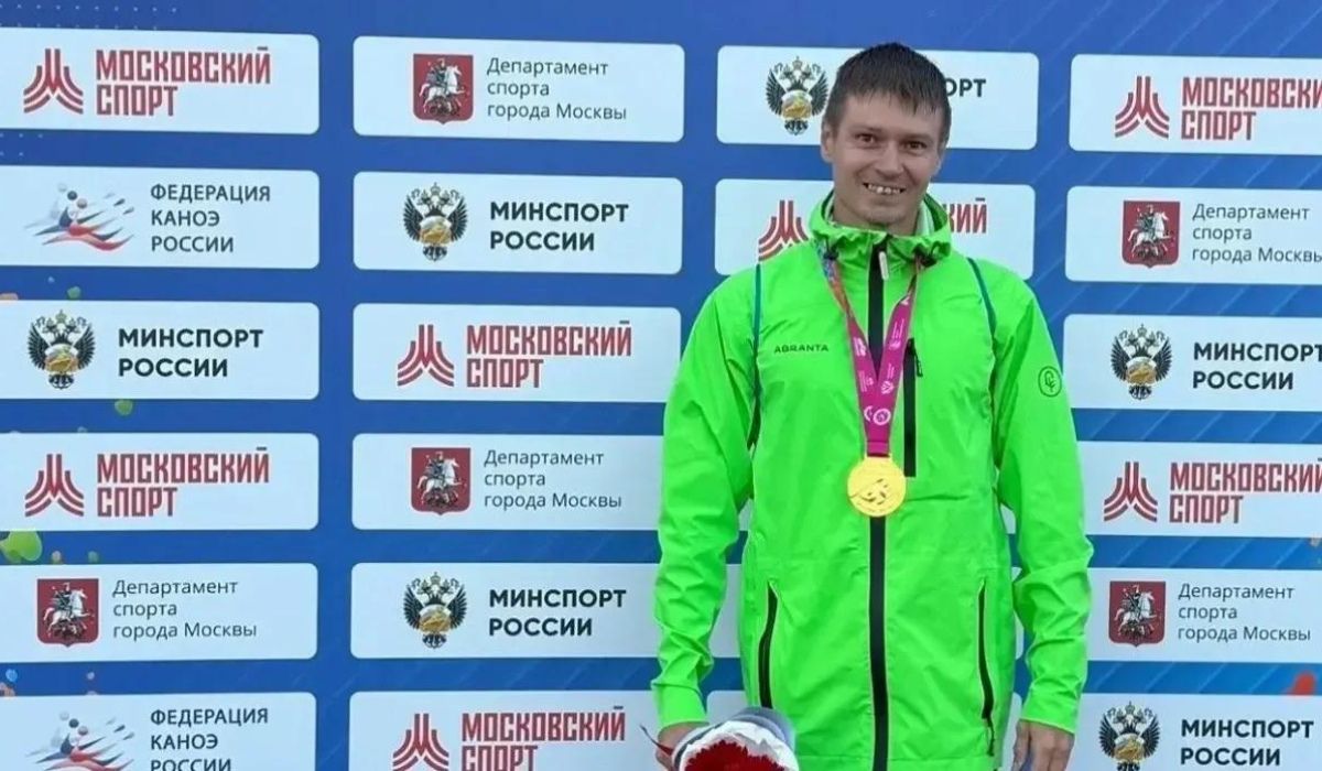 Курский спортсмен Денис Набоков взял золото в гонках на сапбордах в Москве