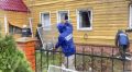 Волонтеры помогают в ликвидации последствий ночной атаки на Курск