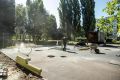 В Курске устанавливают новые детские площадки