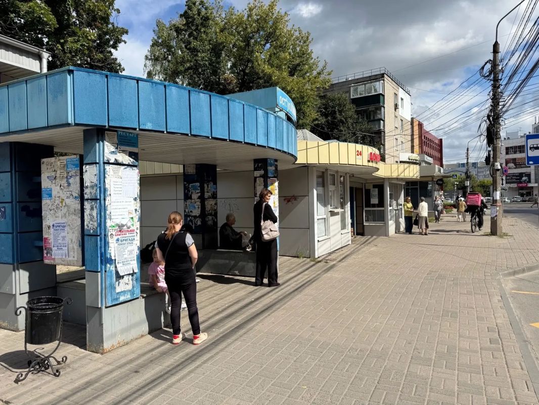 Продолжая тему состояния нестационарных торговых объектов, расположенных в составе остановочных комплексов, хочу отдельно остановиться на вопросе их содержания и благоустройства