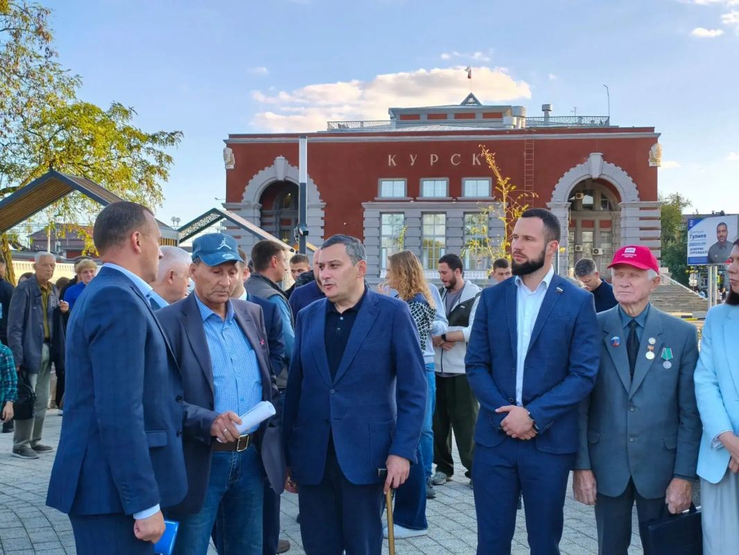 В Курске открыли два сквера