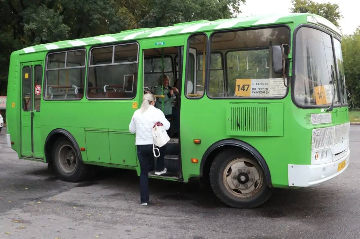 В поселке Халино сотрудники Минтранса провели проверку работы общественного транспорта