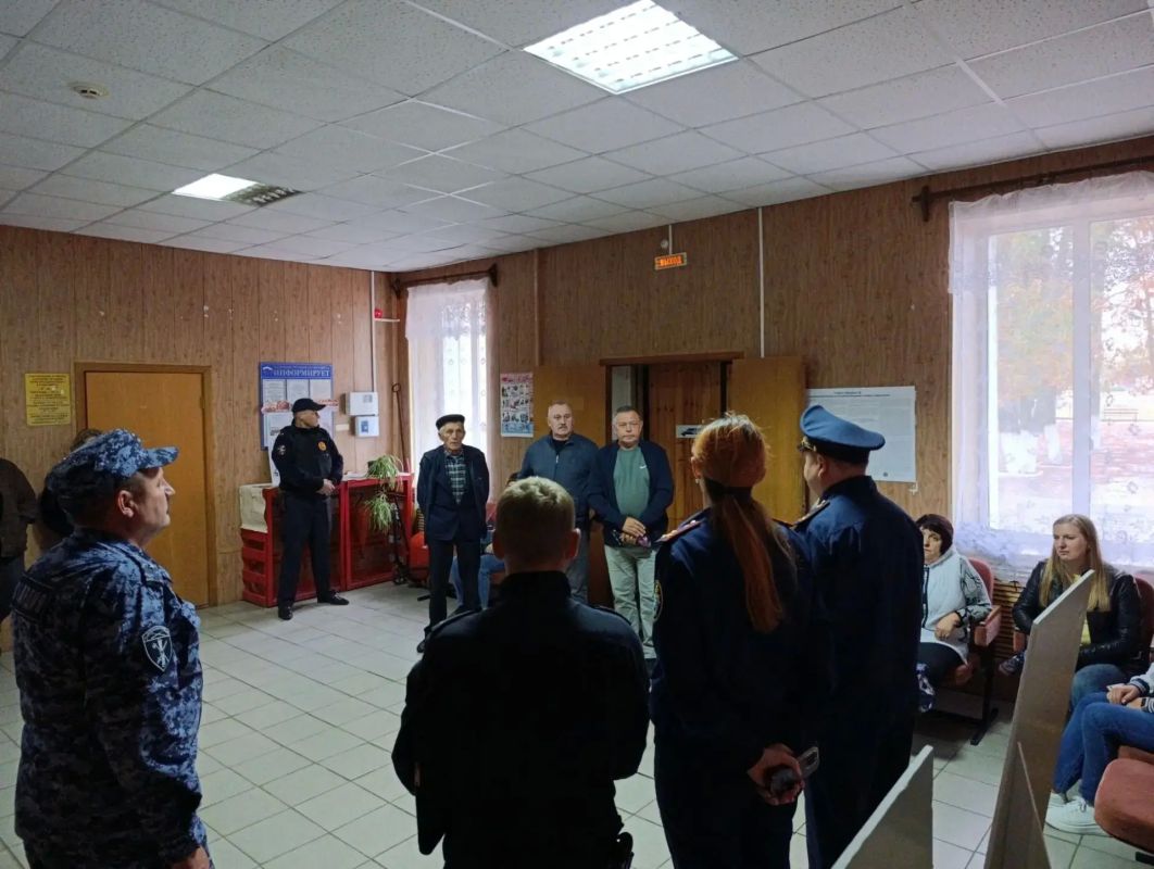 15 сентября в Пригородненском сельсовете Щигровского района сотрудники силовых структур провели профилактическое мероприятие, направленное на противодействие незаконному обороту оружия