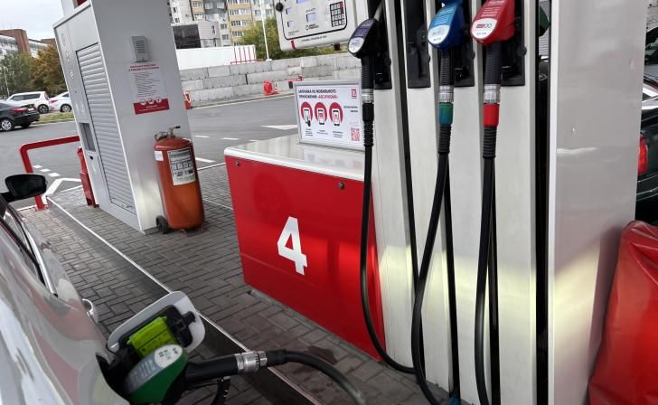 В Курской области начало дешеветь топливо
