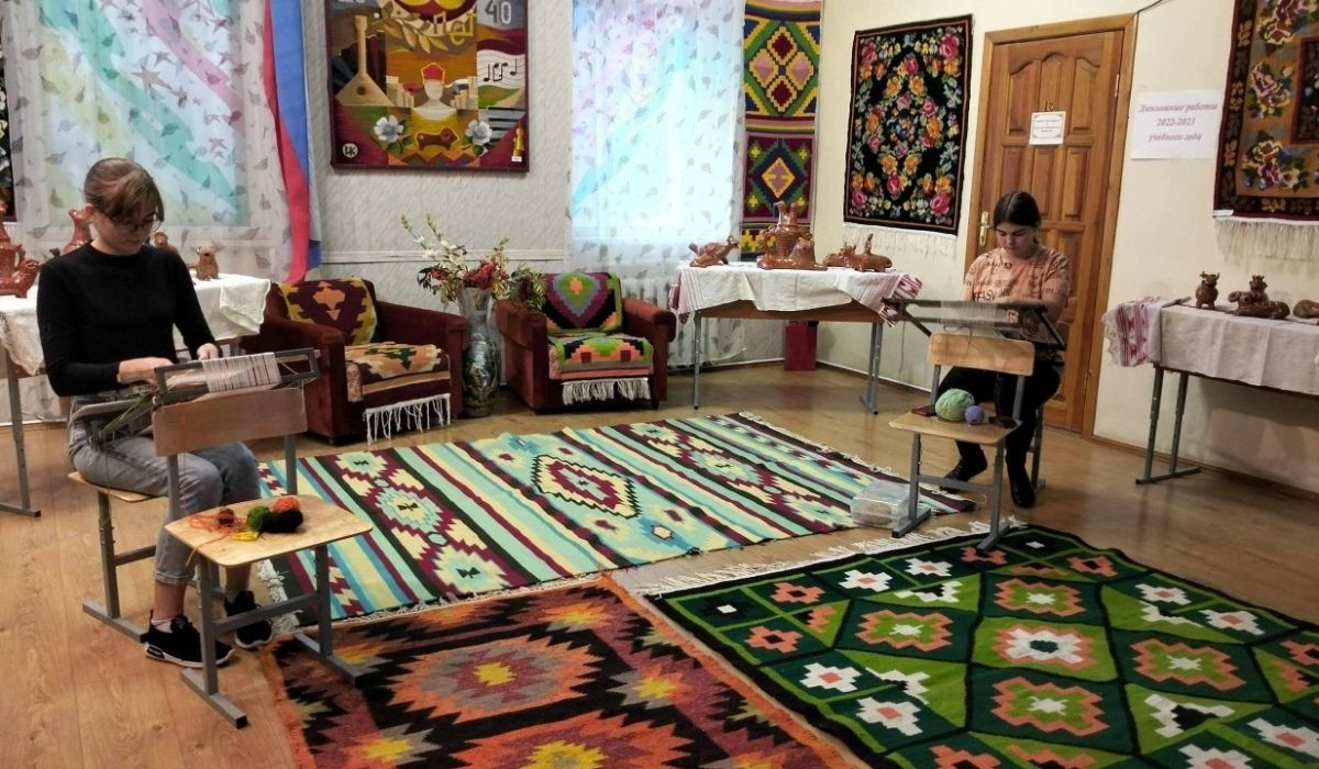 В Курской области проходят мастер-классы и выставка «Жива традиция Суджанская»