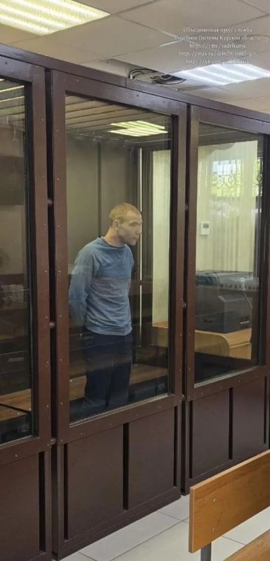 Курянин украл 77 тысяч из-под подушки женщины, которая его приютила