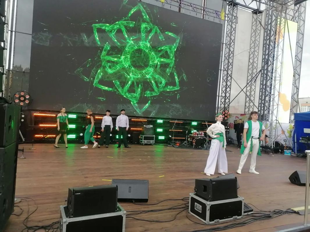В Курске проходит открытый всероссийский многожанровый фестиваль «Самоцветы»