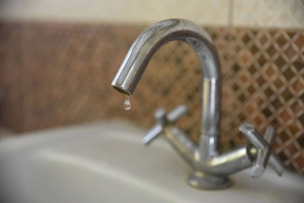 В Центральном округе Курска отключили холодную воду
