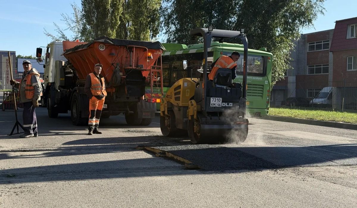 В Курске на улице Орловской устанавливают 2 «лежачих полицейских»