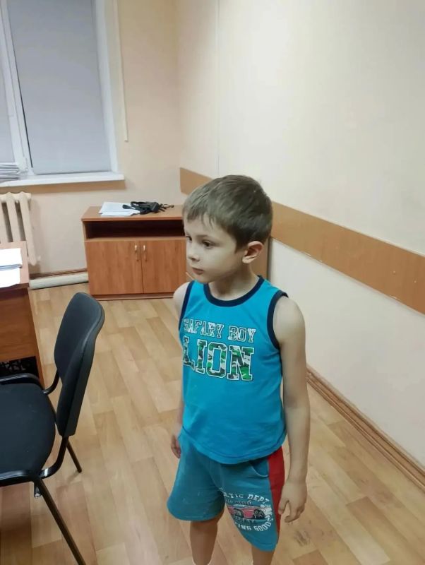 В Курске устанавливают личность мальчика, найденного возле ТЦ