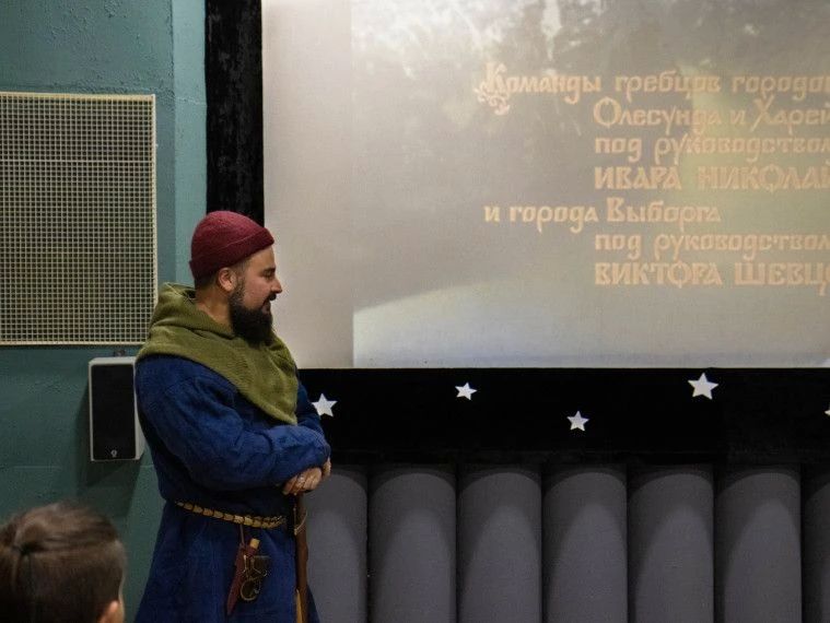 Ну что ж. Сентябрь закончился. Костры рябин отгорели