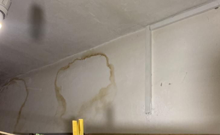 В Курске с УК взыскали 567 тысяч рублей за залитую квартиру
