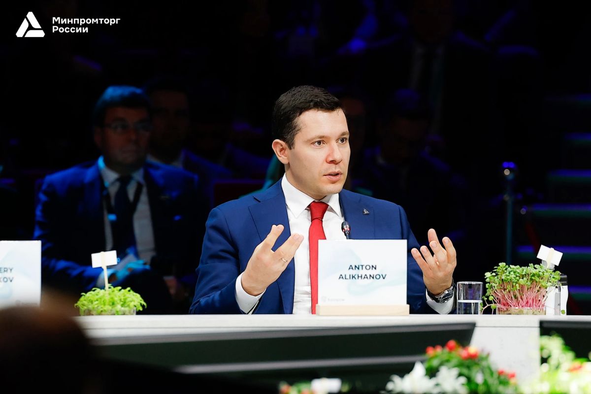Антон Алиханов принял участие в форуме «Биопром-2026»