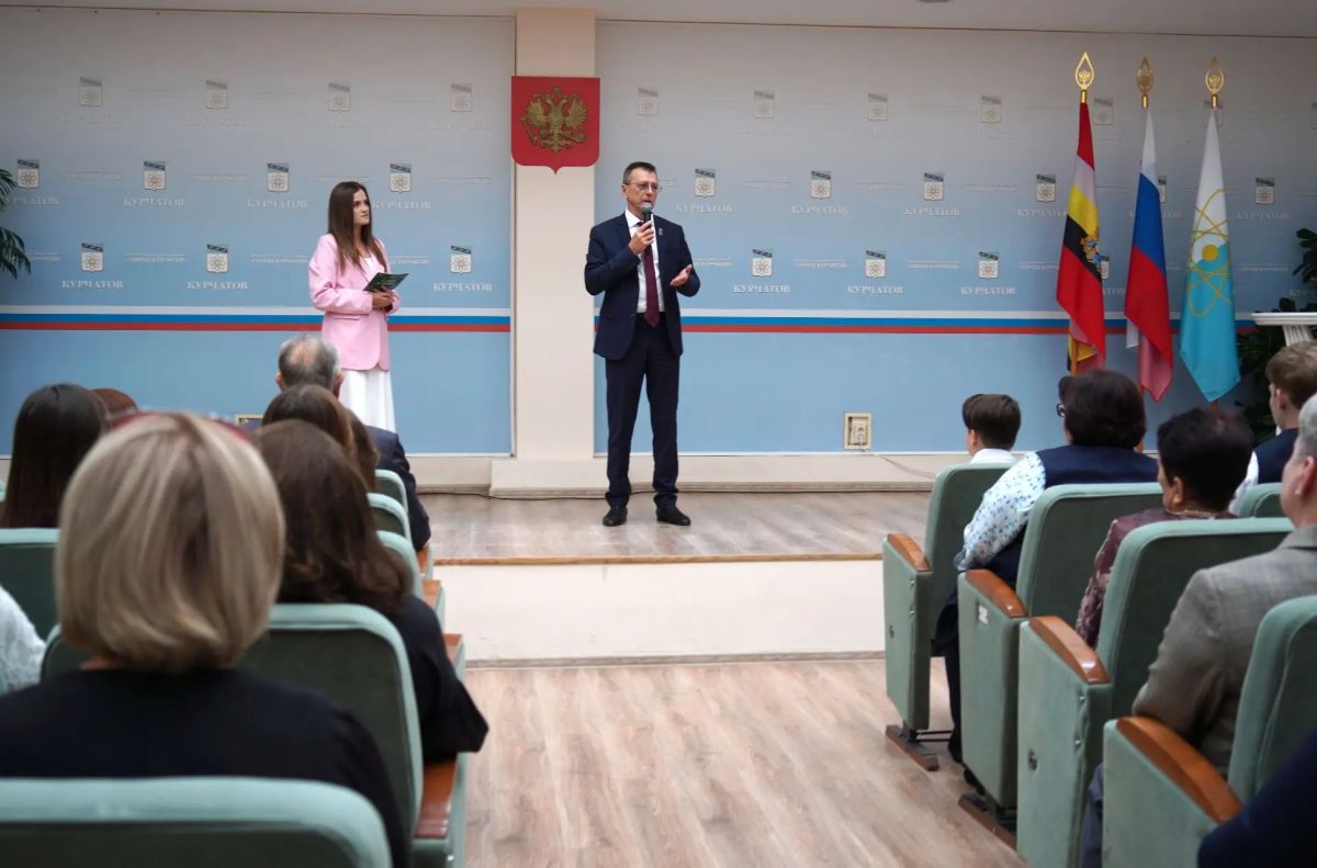 Игорь Корпунков: Сегодня, в День Учителя, состоялась встреча с одарёнными детьми, их родителями и педагогами