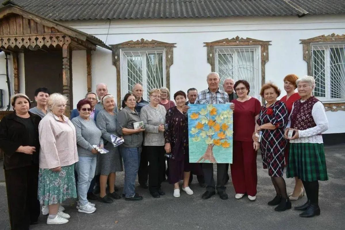 Осенний день в музее. В Касторенском районе по партпроекту Единой России «Старшее поколение» состоялось мероприятие для людей старшего возраста «Бабушкины рецепты и добрые разговоры»