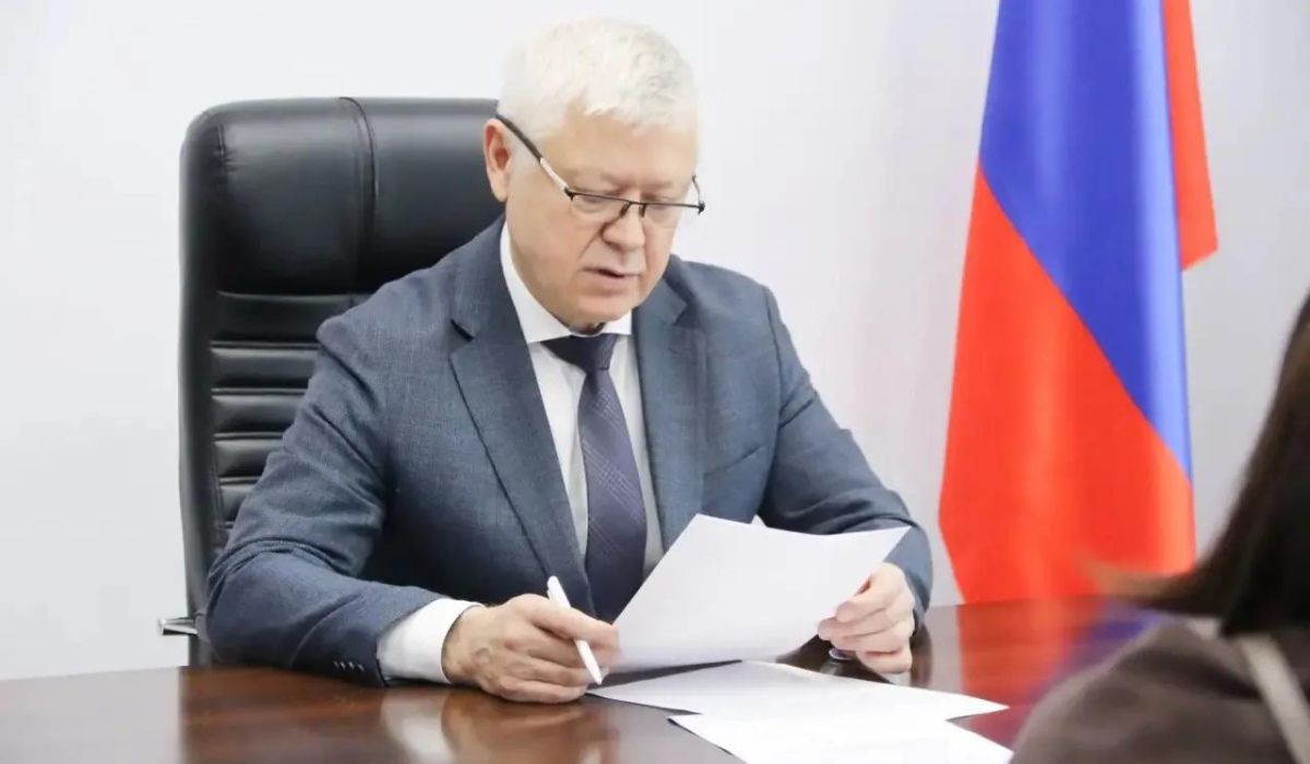 Депутат Госумы Василий Пискарев провел первый прием граждан в Курске