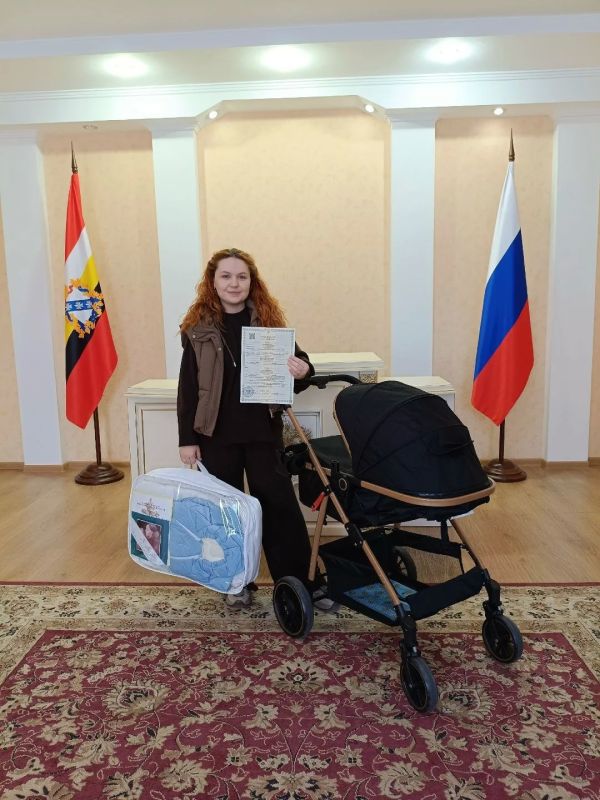 Пополнение в Фатежском районе: поздравляем родителей Софии и Яна!