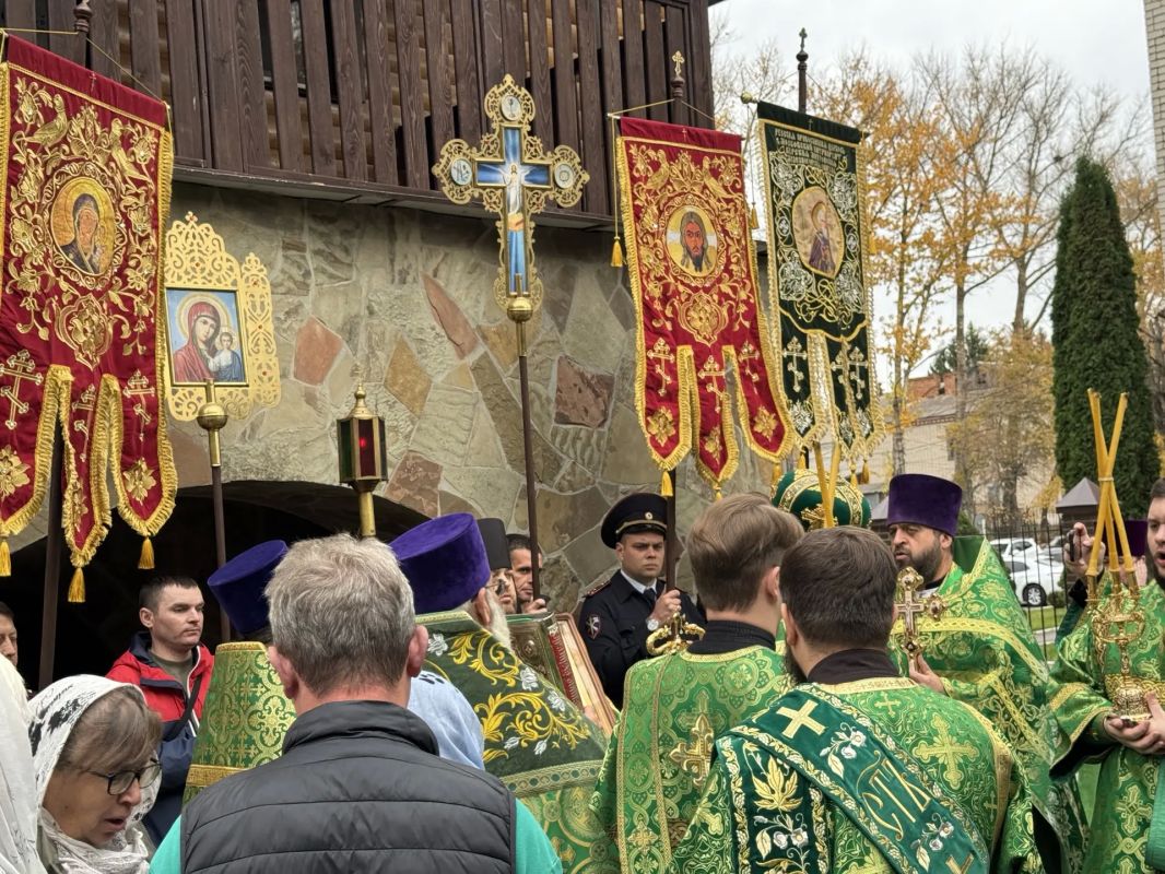 В Железногорске полицейские почтили память преподобного Сергия Радонежского в юбилейный год храма