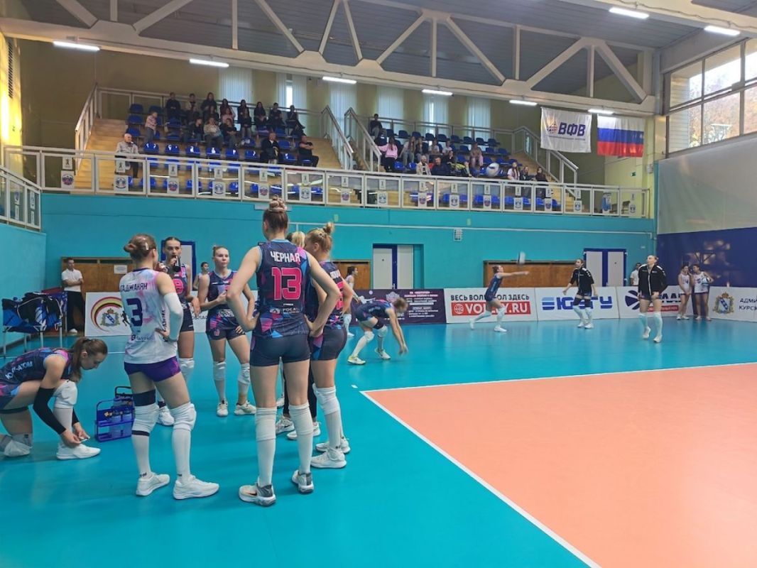 Волейболистки «Атома» потерпели поражение в стартовой игре