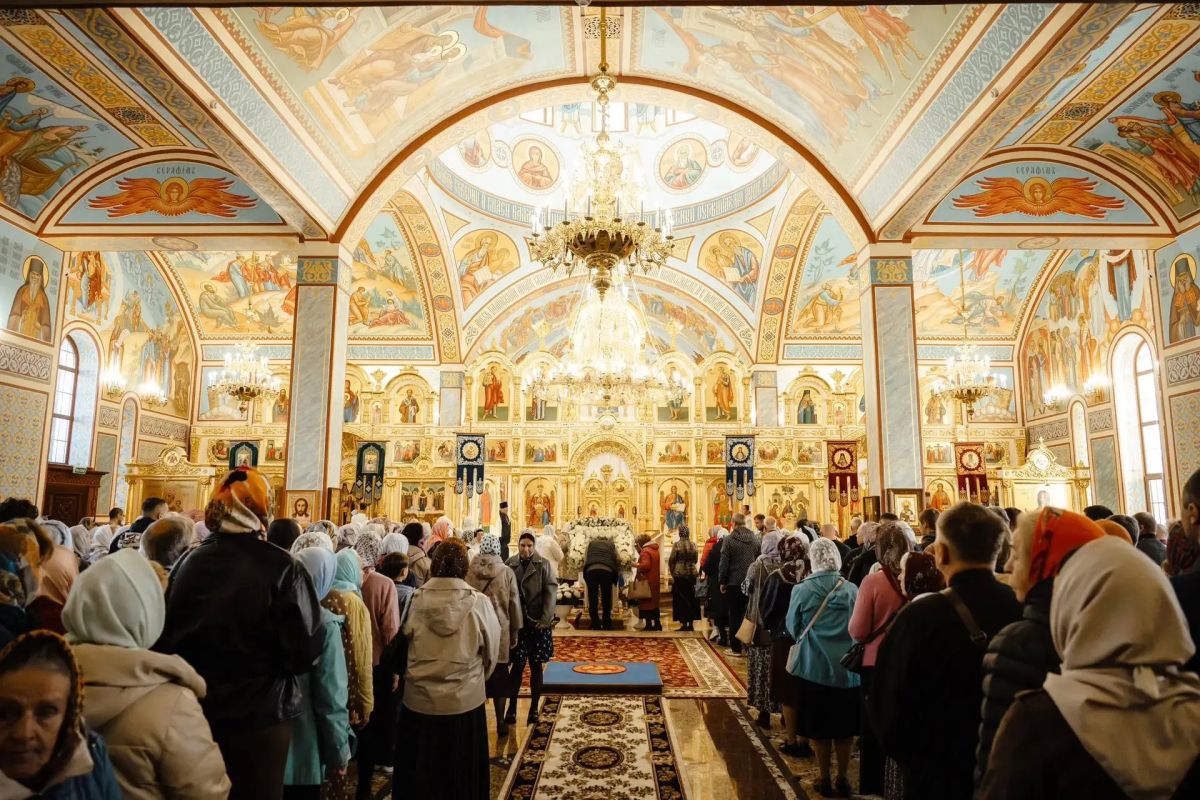 Храм Покрова Пресвятой Богородицы освятили на проспекте Хрущёва