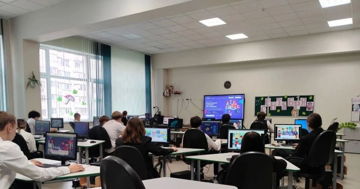 В центре цифрового образования детей «IT-куб», созданном на базе лицея №14 города Железногорска, прошел необычный «Урок цифры», посвященный теме «Искусственный интеллект: 3D-технологии»